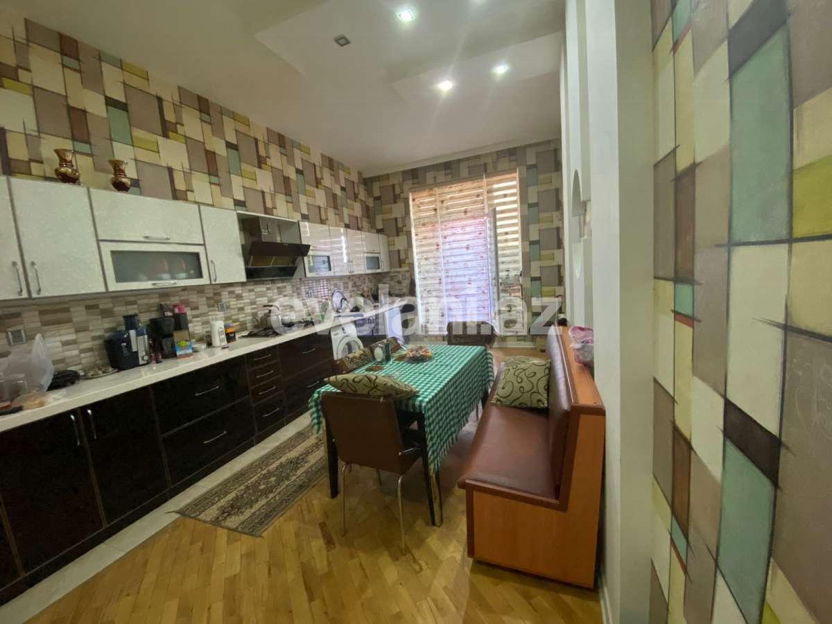 Satılır, villa, 5 otaqlı, 300 m², Bakı, Səbail r, Badamdar q.