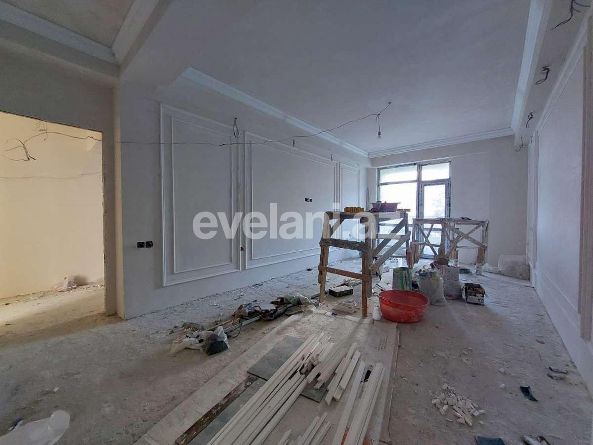 Satılır, yeni tikili, 3 otaqlı, 126 m², Bakı, Nizami r, 8-ci kilometr q, Qara Qarayev m.