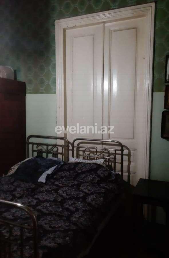 Satılır, köhnə tikili, 6 otaqlı, 150 m², Bakı, Səbail r, Sahil m.