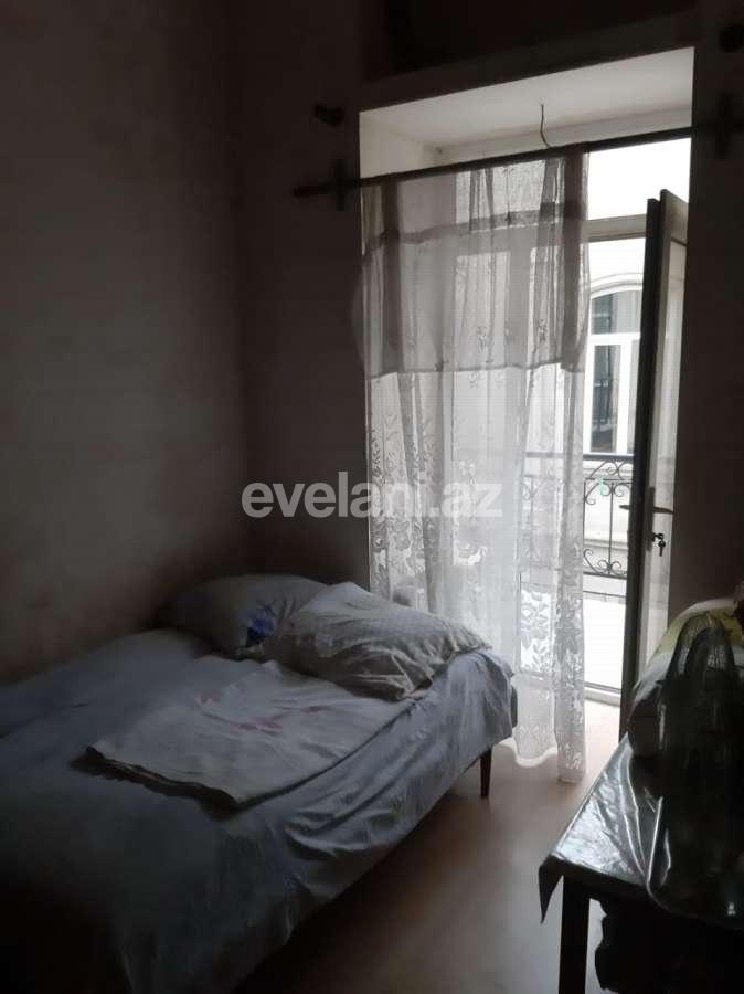 Satılır, köhnə tikili, 6 otaqlı, 150 m², Bakı, Səbail r, Sahil m.