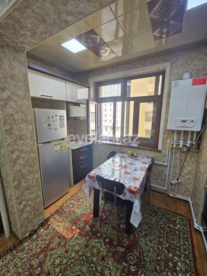 Kirayə verilir, köhnə tikili, 3 otaqlı, 100 m², Bakı, Binəqədi r, 8-ci mikrorayon q, Azadlıq prospekti m.