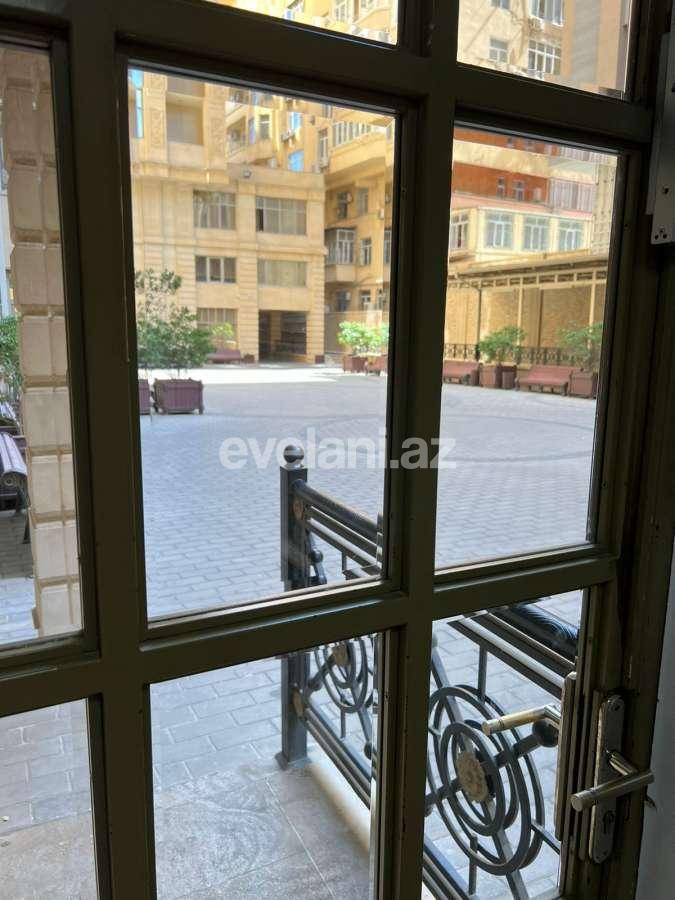 Satılır, yeni tikili, 3 otaqlı, 157 m², Bakı, Səbail r.