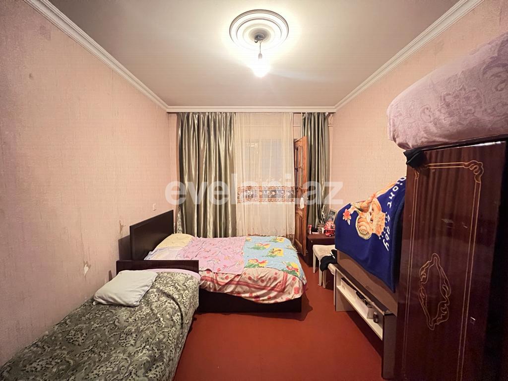 Satılır, köhnə tikili, 2 otaqlı, 65 m², Bakı, Suraxanı r, Yeni Günəşli q, Xalqlar Dostluğu m.