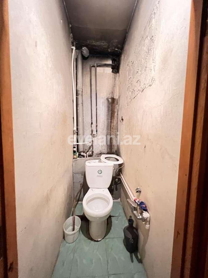 Satılır, köhnə tikili, 2 otaqlı, 65 m², Bakı, Suraxanı r, Yeni Günəşli q, Xalqlar Dostluğu m.