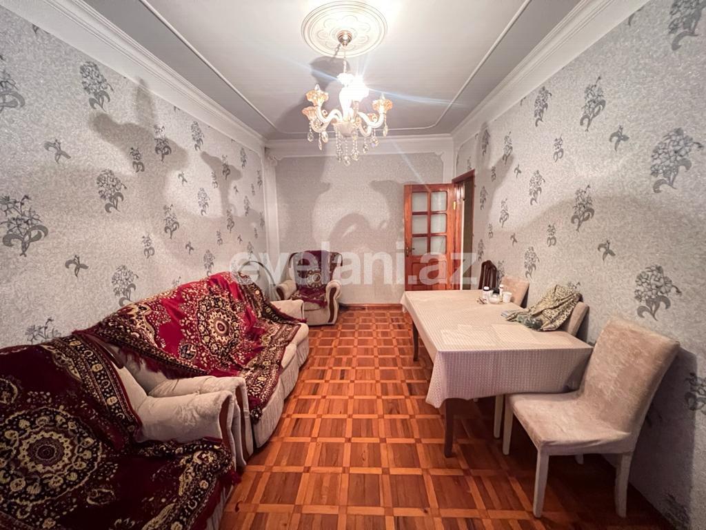 Satılır, köhnə tikili, 2 otaqlı, 65 m², Bakı, Suraxanı r, Yeni Günəşli q, Xalqlar Dostluğu m.