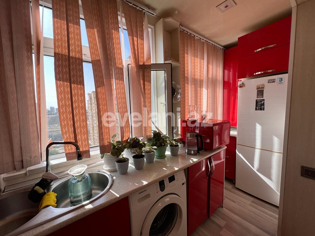 Sale, old building, 3 room, 66 m², Baku, Surakhani r, Yeni Guneshli d.