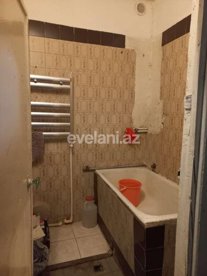 Satılır, köhnə tikili, 2 otaqlı, 50 m², Bakı, Nəsimi r, 3-cü mikrorayon q, Memar Əcəmi m.