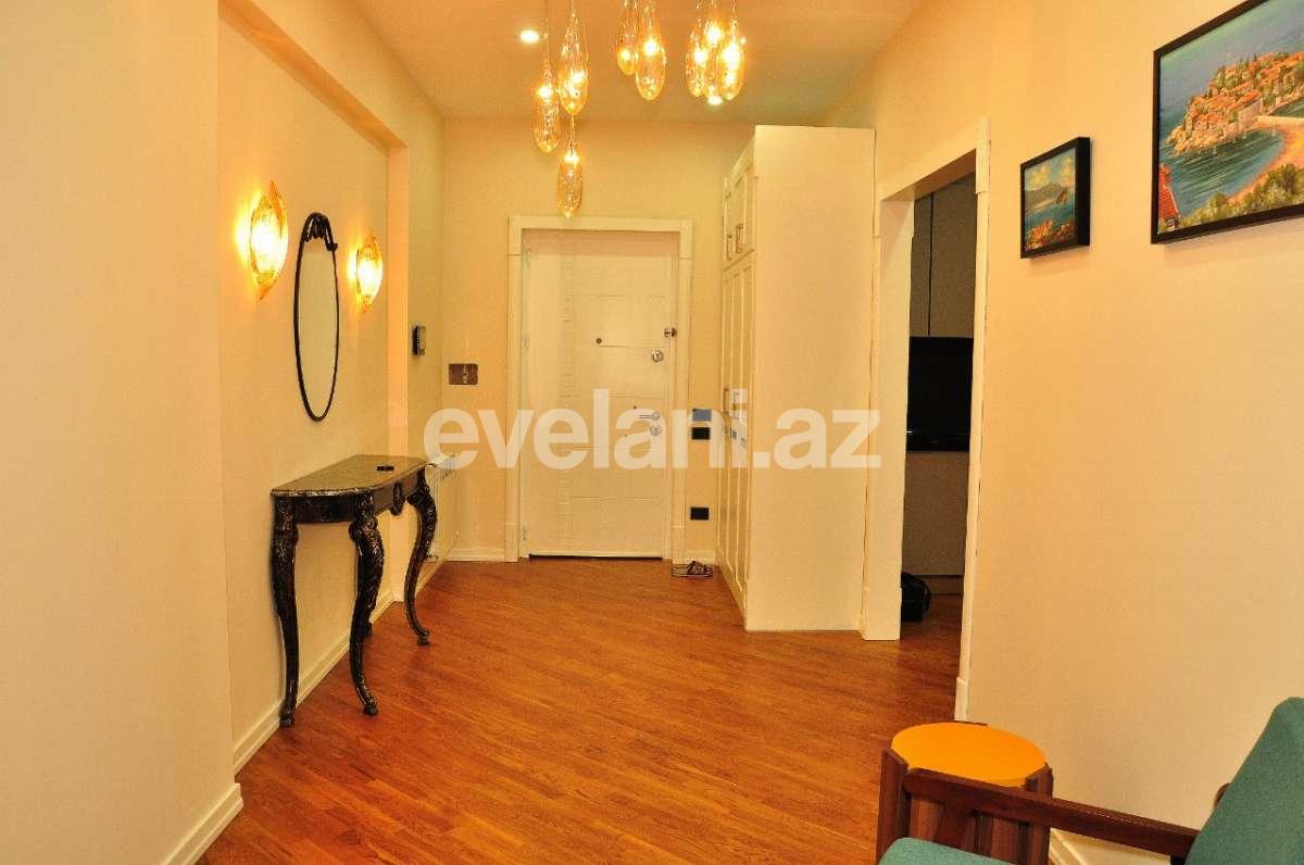 Kirayə verilir, yeni tikili, 3 otaqlı, 140 m², Bakı, Xətai r, Şah İsmayıl Xətai m.
