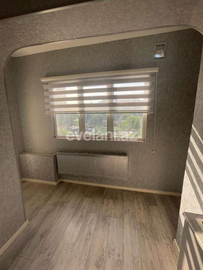Satılır, köhnə tikili, 2 otaqlı, 52 m², Bakı, Nəsimi r, 4-cü mikrorayon q, Memar Əcəmi m.