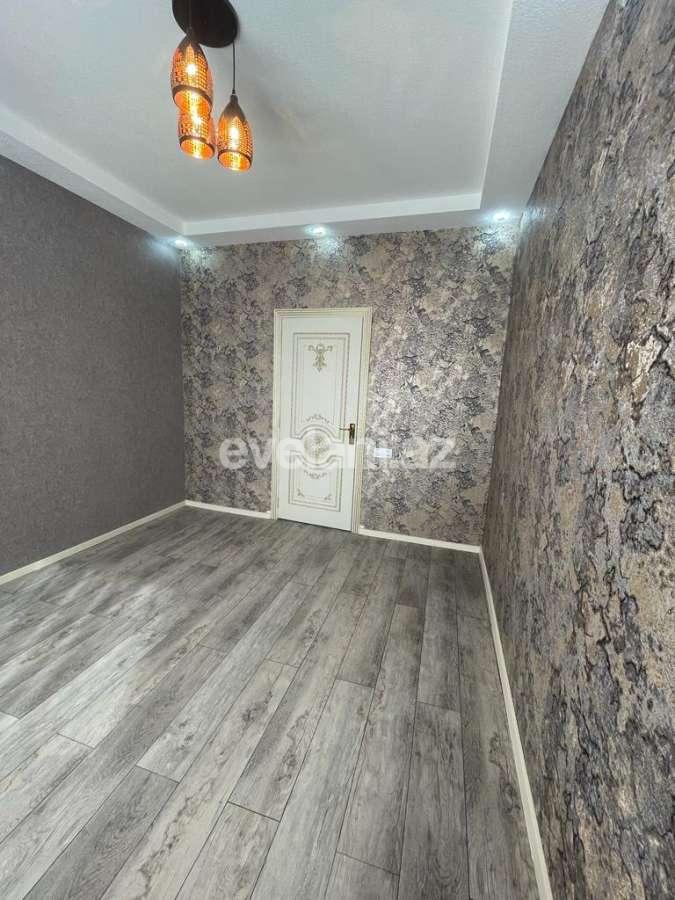Satılır, köhnə tikili, 2 otaqlı, 52 m², Bakı, Nəsimi r, 4-cü mikrorayon q, Memar Əcəmi m.