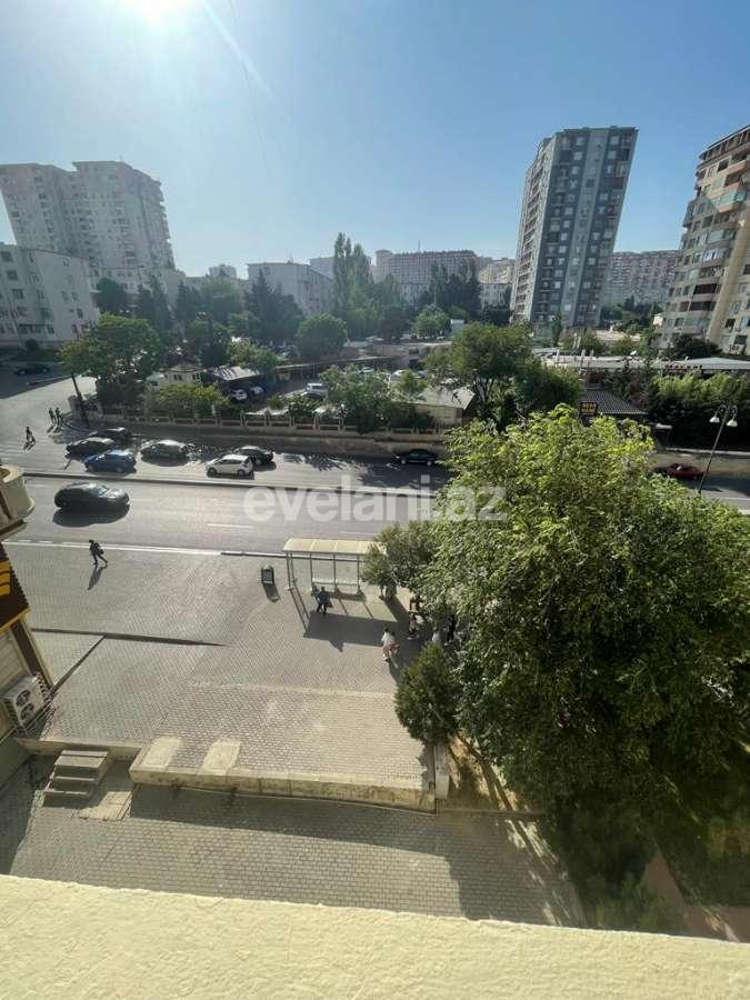 Satılır, köhnə tikili, 2 otaqlı, 52 m², Bakı, Nəsimi r, 4-cü mikrorayon q, Memar Əcəmi m.