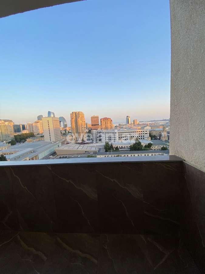 Satılır, yeni tikili, 3 otaqlı, 131 m², Bakı, Nəsimi r, 1-ci mikrorayon q, 28 may m.