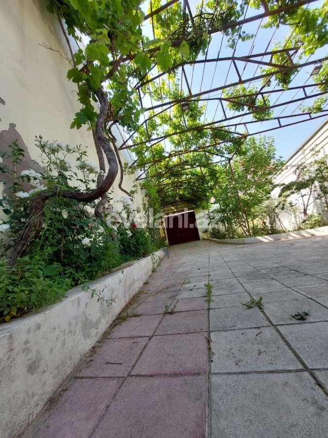 Satılır, həyət evi / bağ, 3 otaqlı, 100 m², Bakı, Səbail r, Badamdar q.