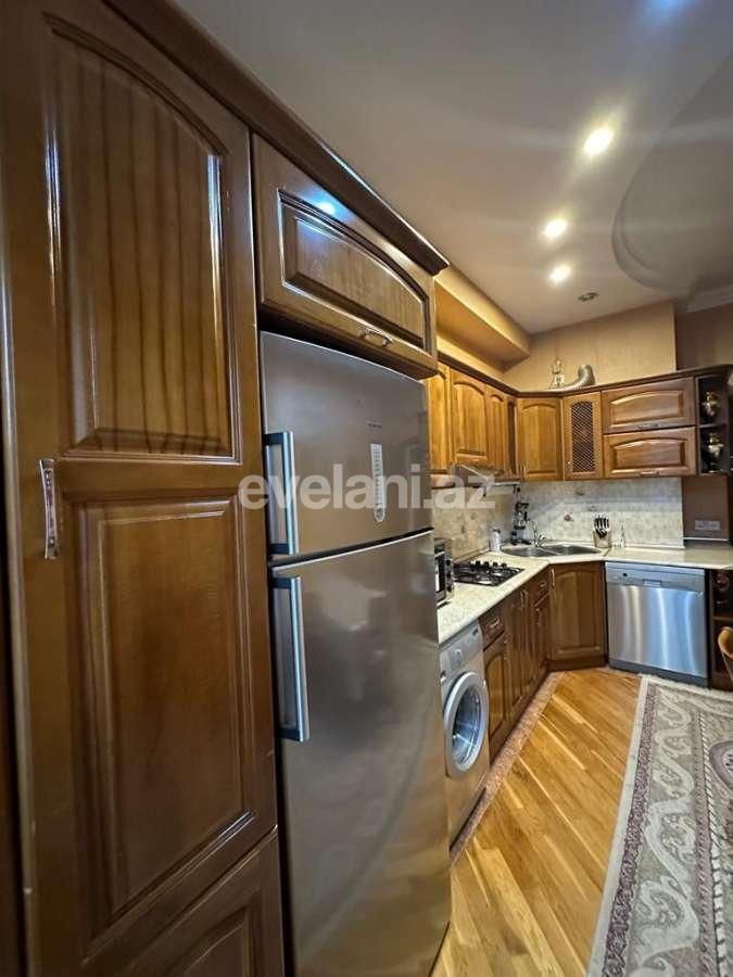 Kirayə verilir, yeni tikili, 4 otaqlı, 160 m², Bakı, Binəqədi r, 8-ci mikrorayon q, Azadlıq prospekti m.