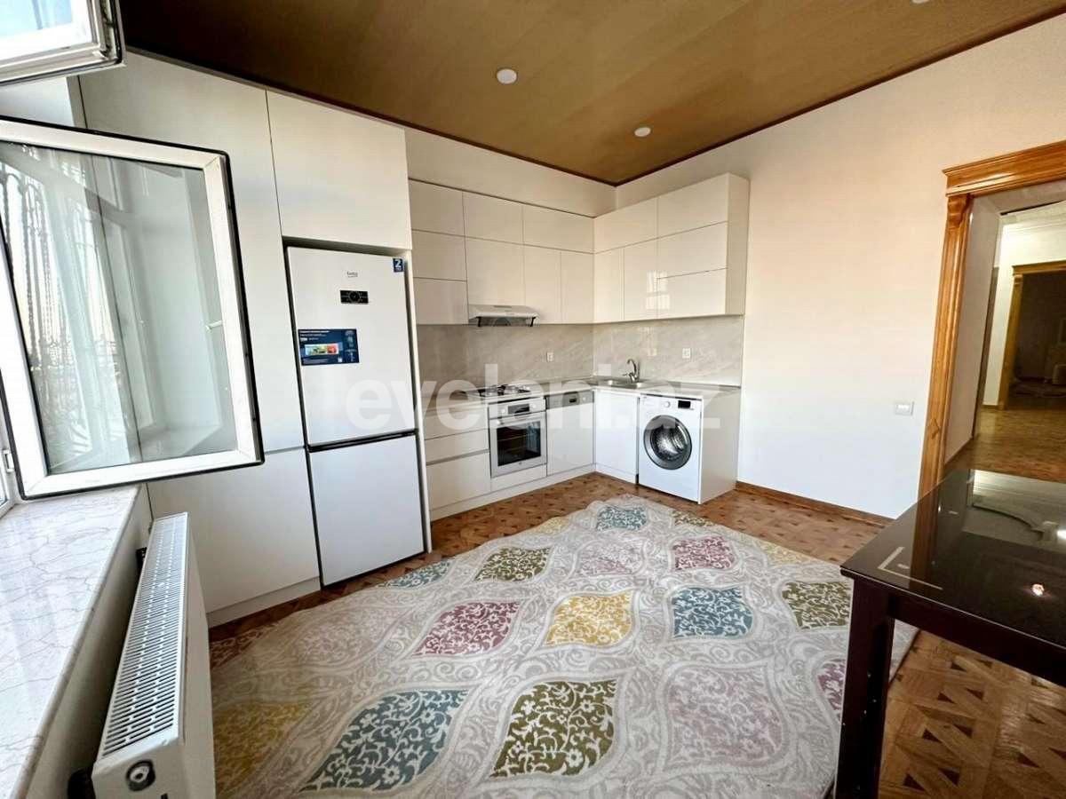 Kirayə verilir, yeni tikili, 4 otaqlı, 210 m², Bakı, Binəqədi r, 8-ci mikrorayon q.