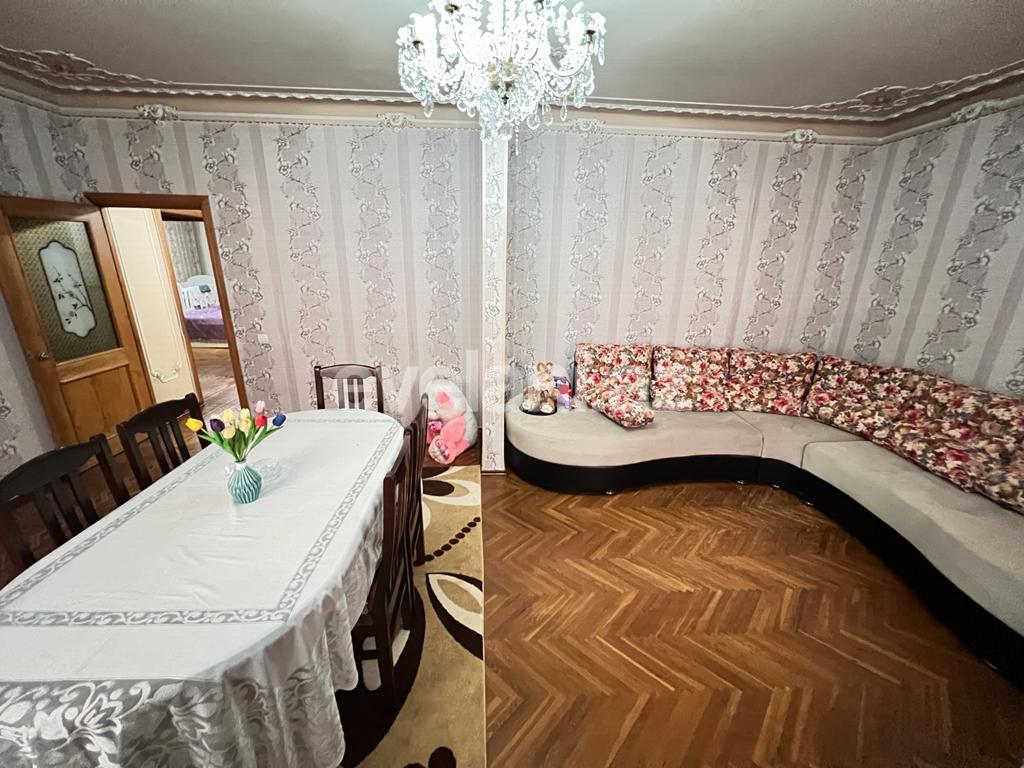 Sale, old building, 5 room, 100 m², Baku, Surakhani r, Yeni Guneshli d, Khalglar Doslugu m.