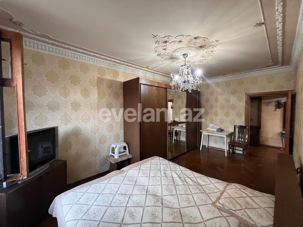 Sale, old building, 5 room, 100 m², Baku, Surakhani r, Yeni Guneshli d, Khalglar Doslugu m.