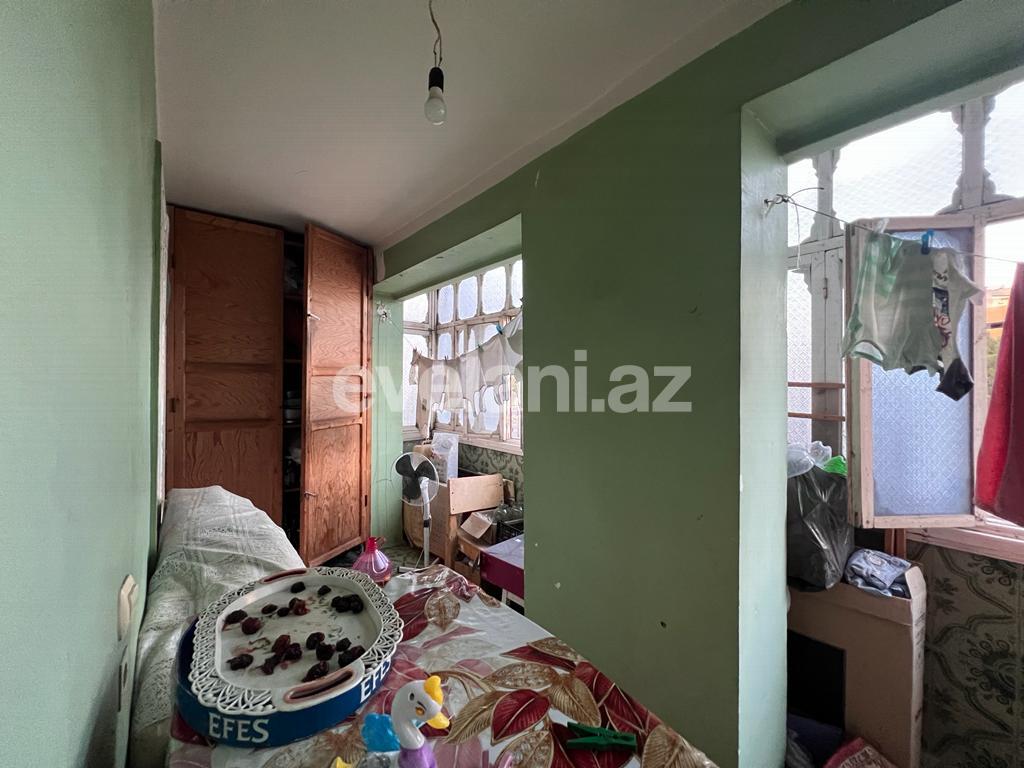 Sale, old building, 5 room, 100 m², Baku, Surakhani r, Yeni Guneshli d, Khalglar Doslugu m.