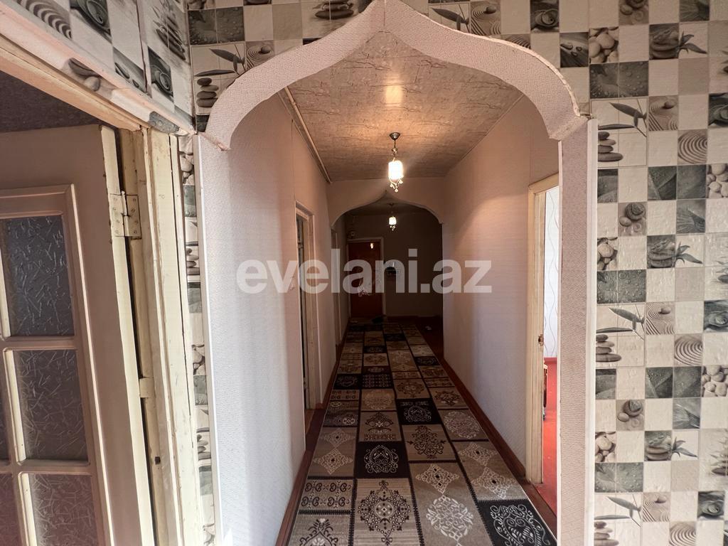 Satılır, köhnə tikili, 5 otaqlı, 100 m², Bakı, Suraxanı r, Yeni Günəşli q, Xalqlar Dostluğu m.