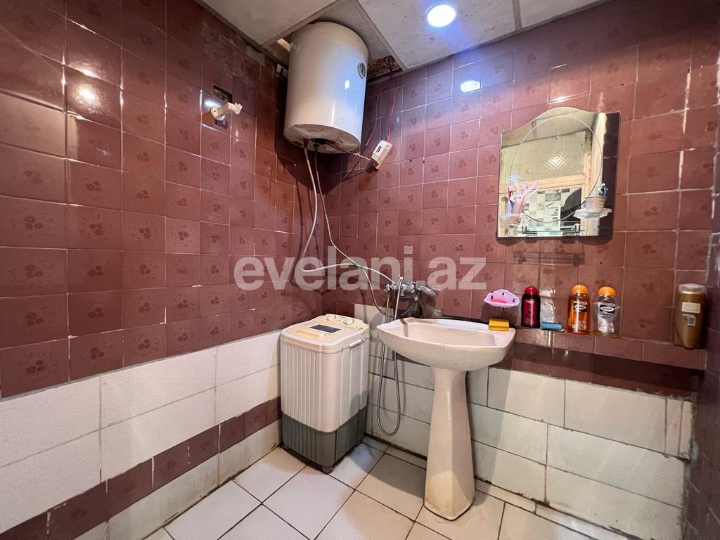 Satılır, köhnə tikili, 5 otaqlı, 100 m², Bakı, Suraxanı r, Yeni Günəşli q, Xalqlar Dostluğu m.