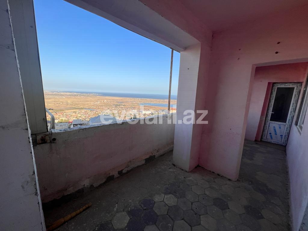 Satılır, köhnə tikili, 5 otaqlı, 100 m², Bakı, Suraxanı r, Yeni Günəşli q, Xalqlar Dostluğu m.