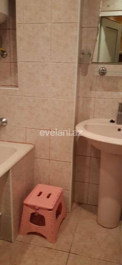 Satılır, köhnə tikili, 3 otaqlı, 85 m², Bakı, Yasamal r, İnşaatçılar m.