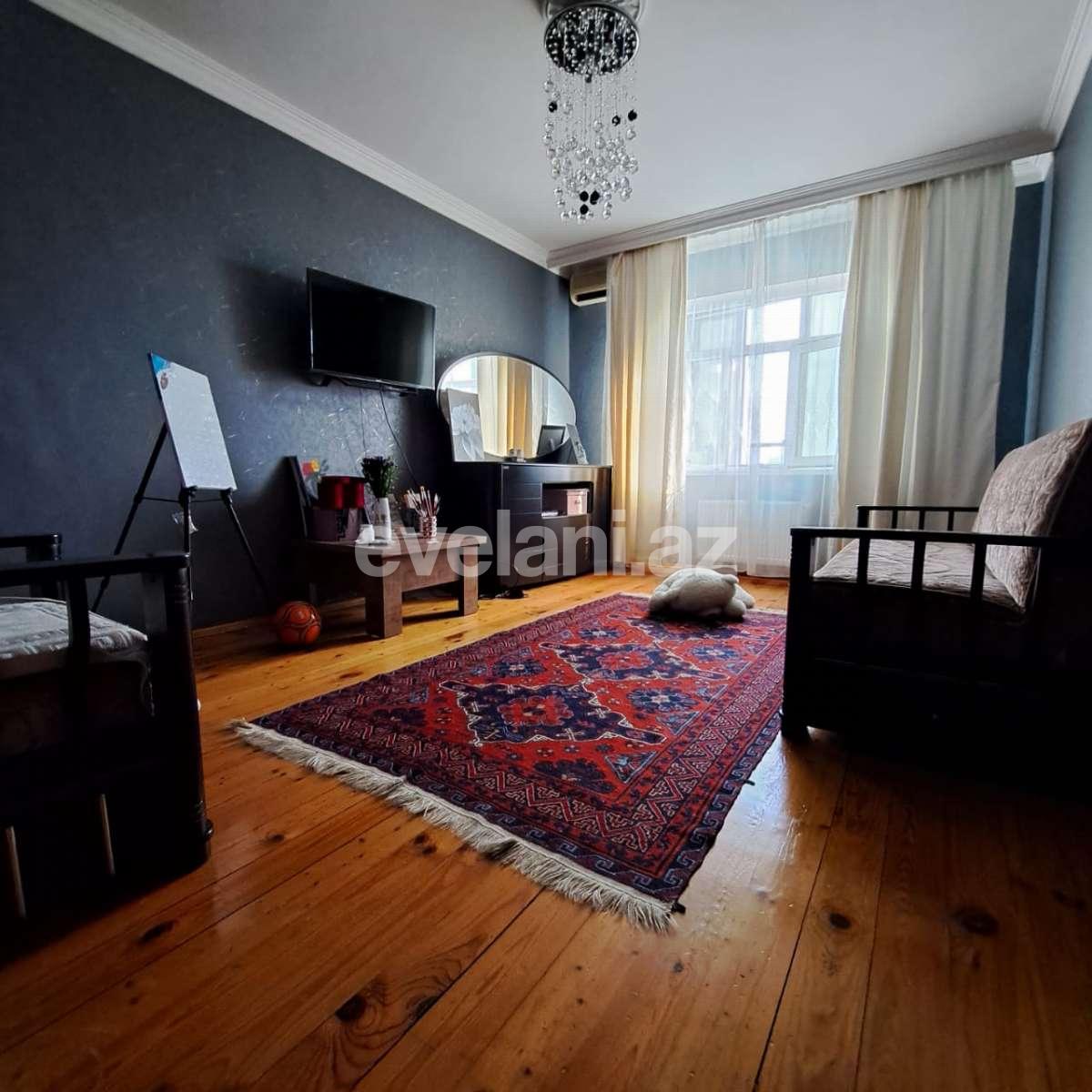 Satılır, köhnə tikili, 3 otaqlı, 90 m², Bakı, Nərimanov r.