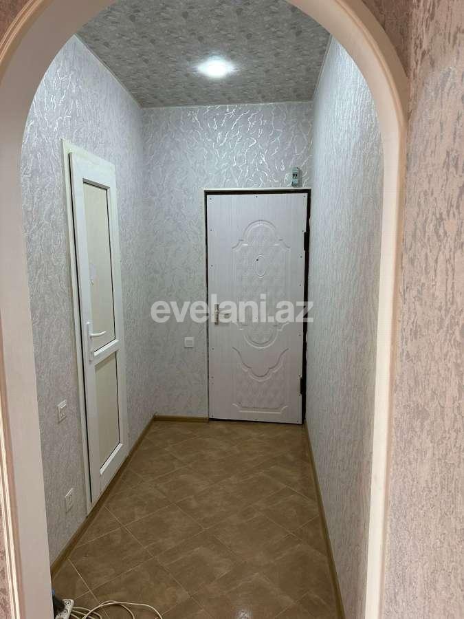 Satılır, köhnə tikili, 3 otaqlı, 50 m², Bakı, Binəqədi r, 9-cu mikrorayon q, Memar Əcəmi m.