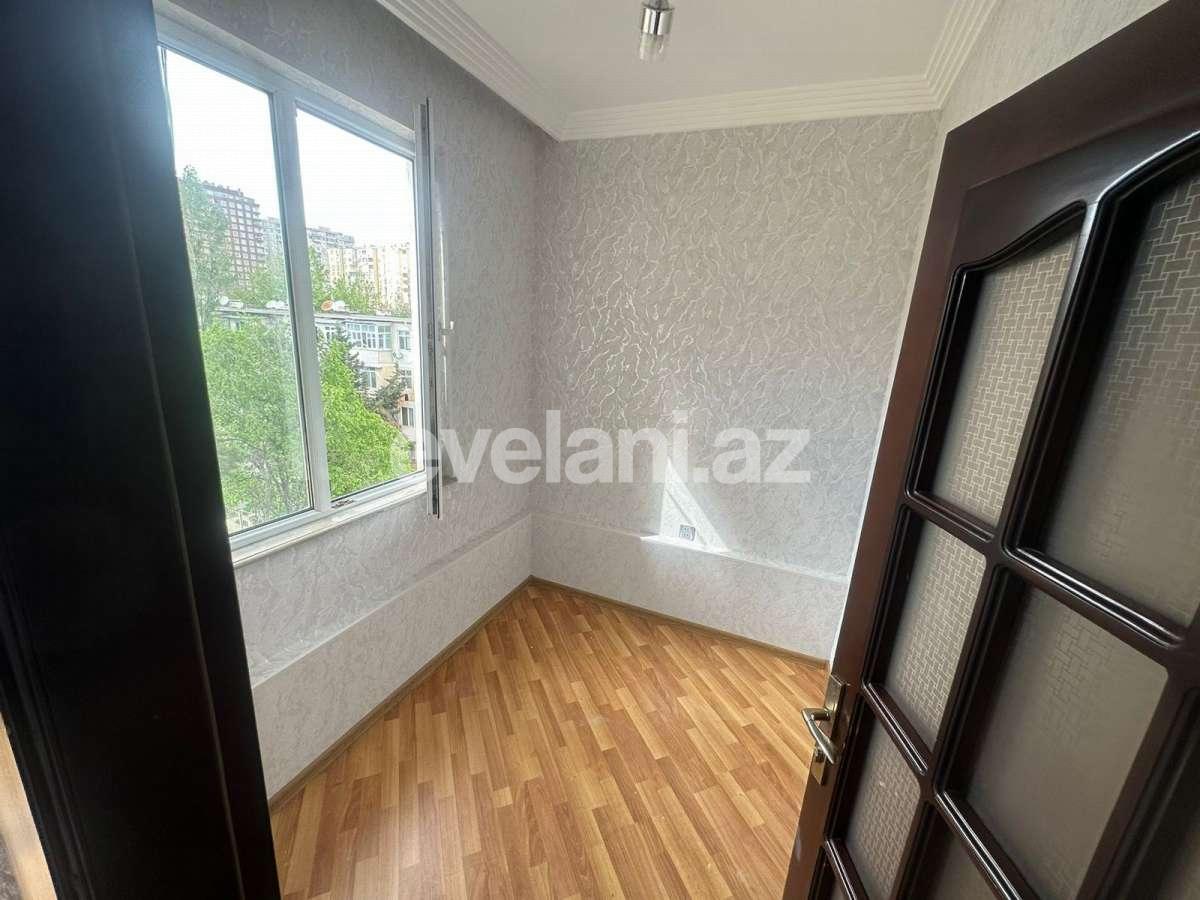 Satılır, köhnə tikili, 3 otaqlı, 50 m², Bakı, Binəqədi r, 9-cu mikrorayon q, Memar Əcəmi m.