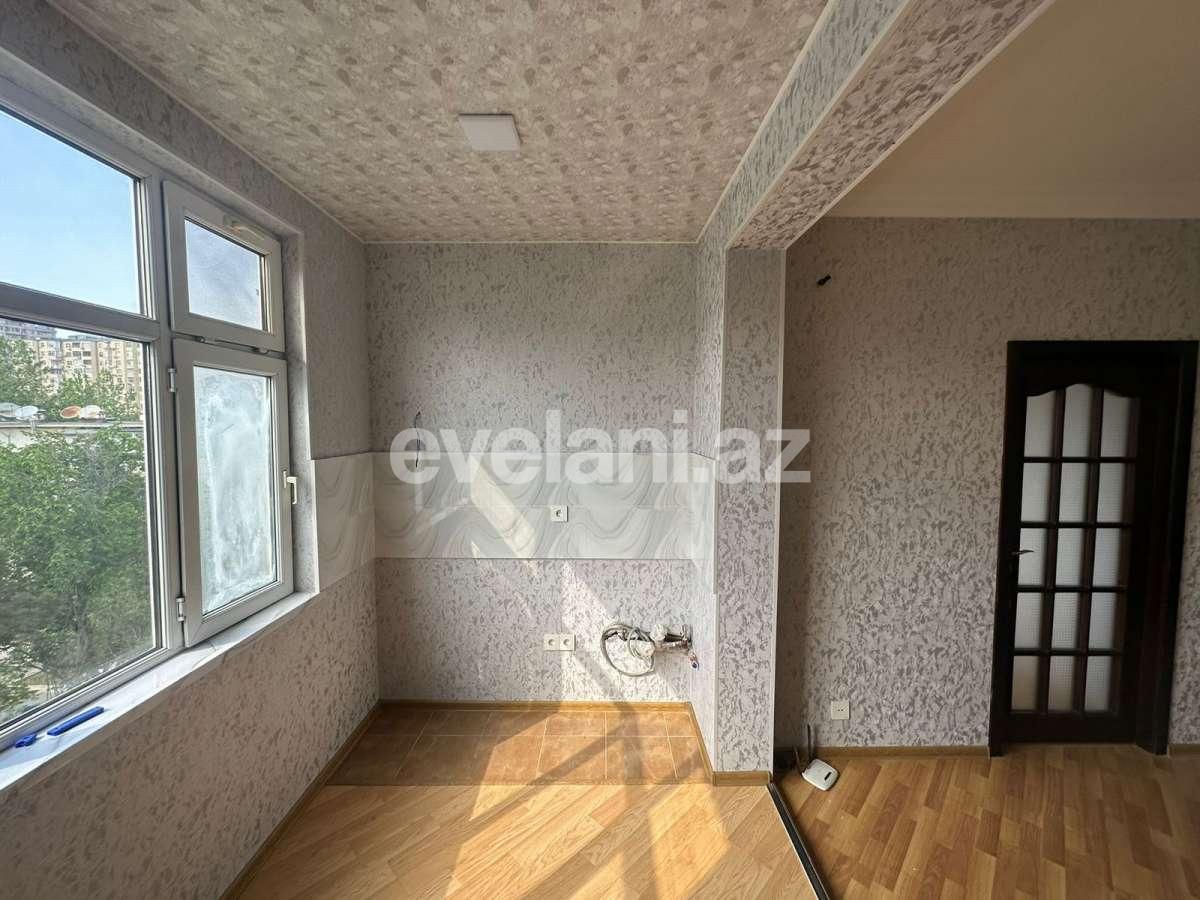 Satılır, köhnə tikili, 3 otaqlı, 50 m², Bakı, Binəqədi r, 9-cu mikrorayon q, Memar Əcəmi m.