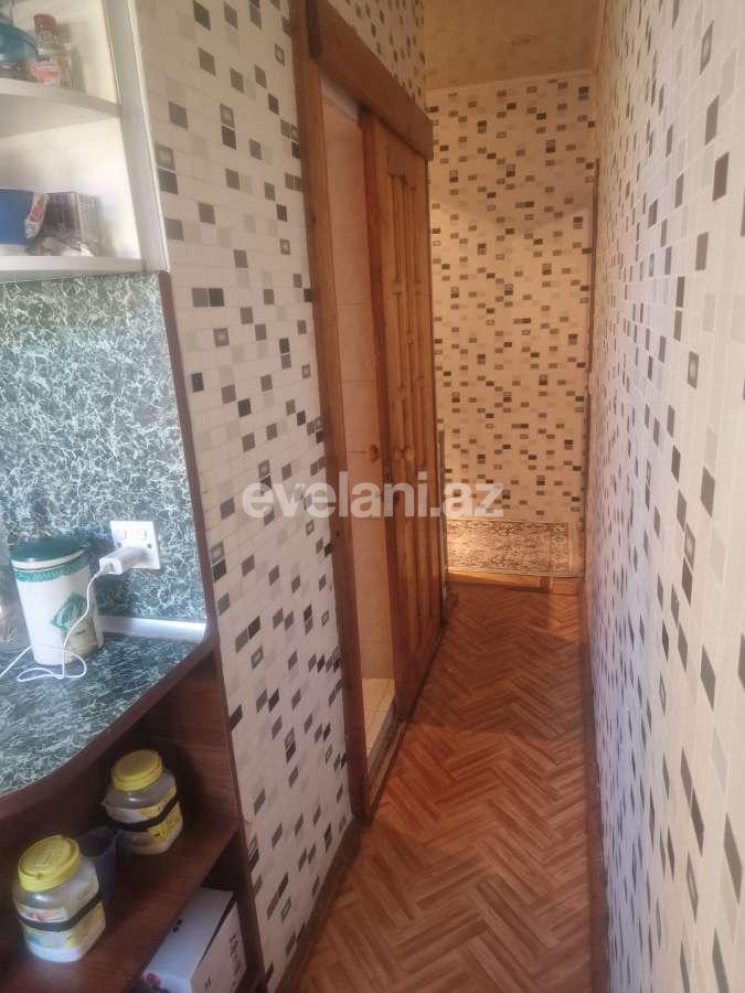 Satılır, köhnə tikili, 2 otaqlı, 50 m², Bakı, Binəqədi r, 7-ci mikrorayon q, Azadlıq prospekti m.