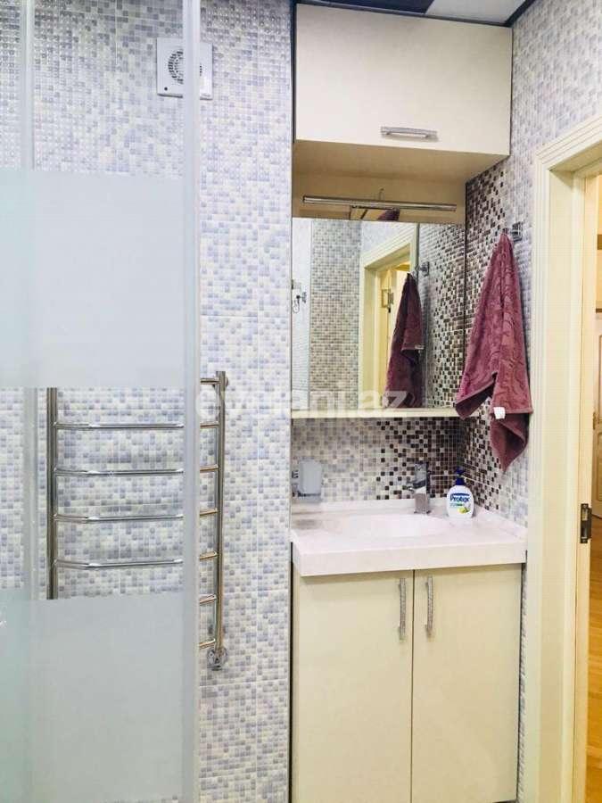 Satılır, yeni tikili, 3 otaqlı, 125 m², Bakı, Nizami r, Qara Qarayev m.