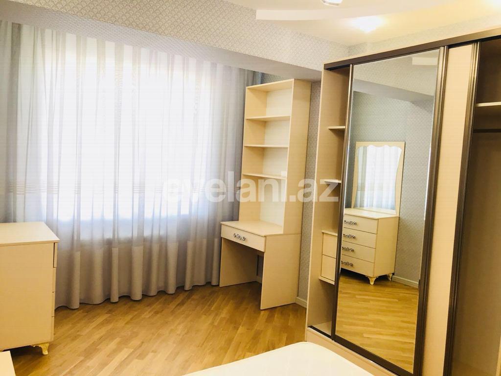 Satılır, yeni tikili, 3 otaqlı, 125 m², Bakı, Nizami r, Qara Qarayev m.
