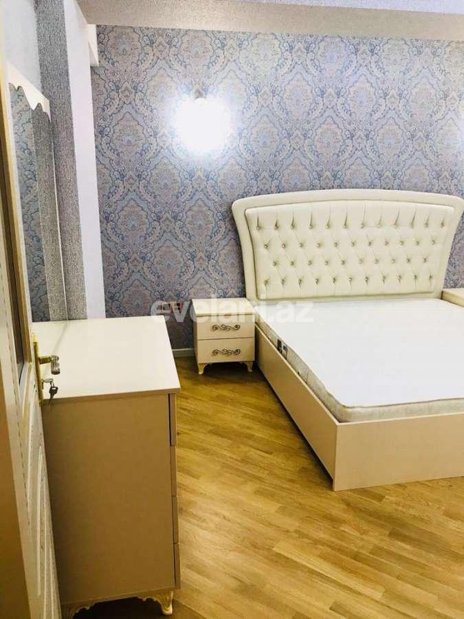 Satılır, yeni tikili, 3 otaqlı, 125 m², Bakı, Nizami r, Qara Qarayev m.