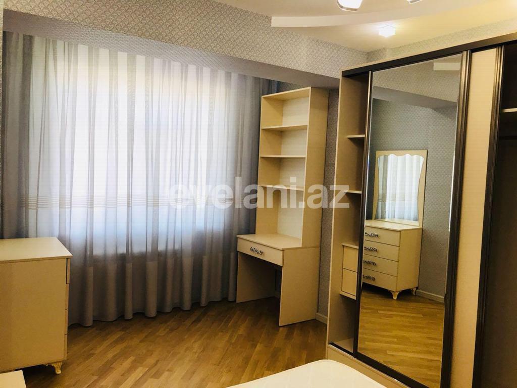 Satılır, yeni tikili, 3 otaqlı, 125 m², Bakı, Nizami r, Qara Qarayev m.