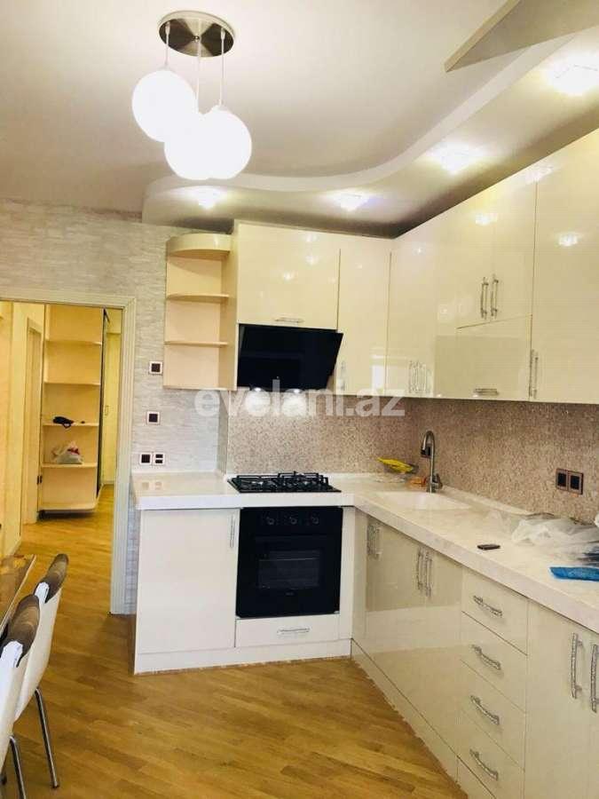 Satılır, yeni tikili, 3 otaqlı, 125 m², Bakı, Nizami r, Qara Qarayev m.