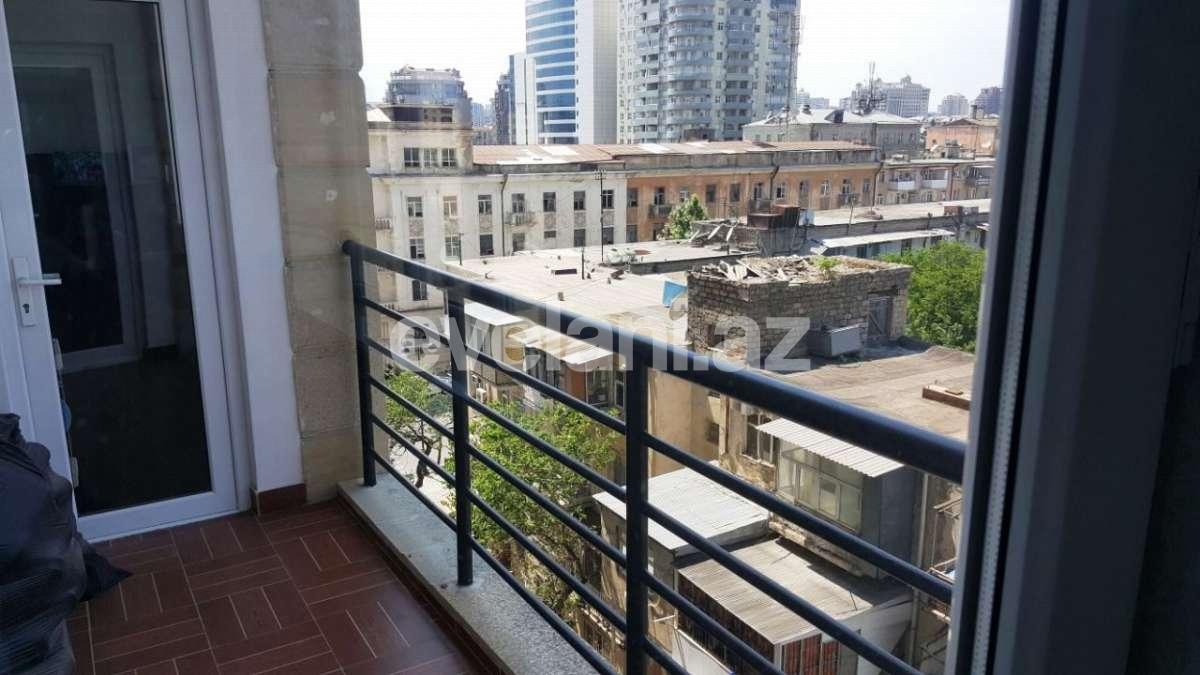 Rent, new building, 4 room, 170 m², Baku, Nasimi r, 28 may m.