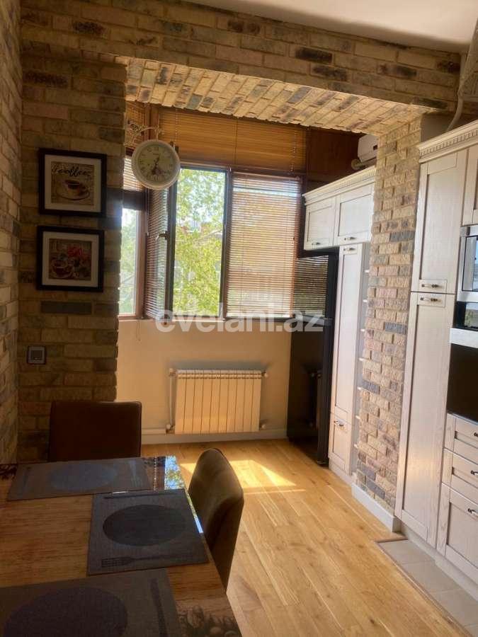 Kirayə verilir, köhnə tikili, 3 otaqlı, 110 m², Bakı, Səbail r, İçəri Şəhər m.