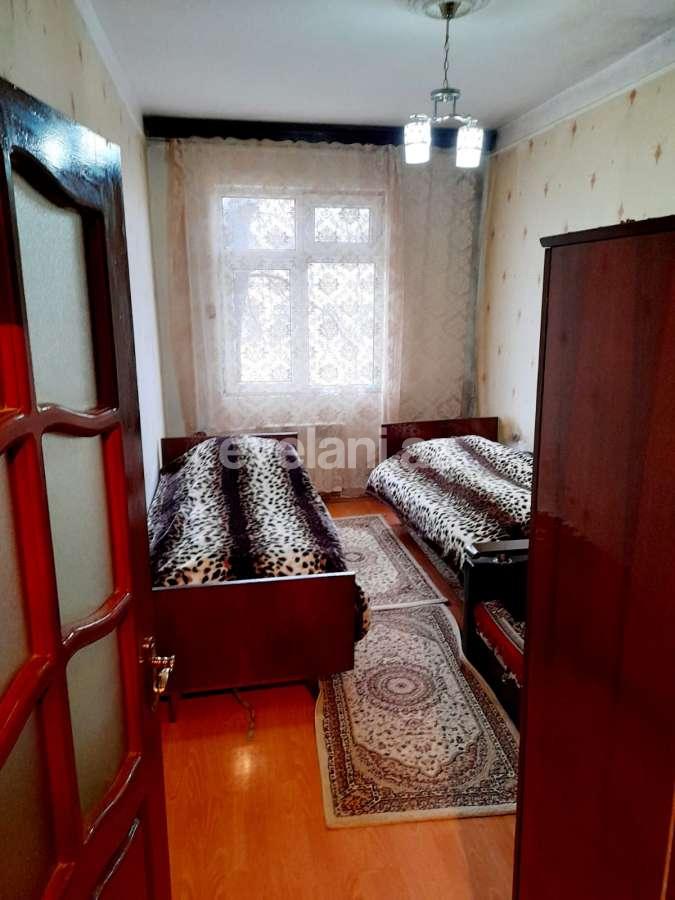 Sale, old building, 3 room, 70 m², Baku, Binagadi r, 7-th microdistrict d, Darnagul m.