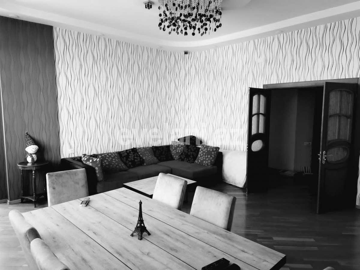 Kirayə verilir, yeni tikili, 3 otaqlı, 90 m², Bakı, Binəqədi r, Dərnəgül m.