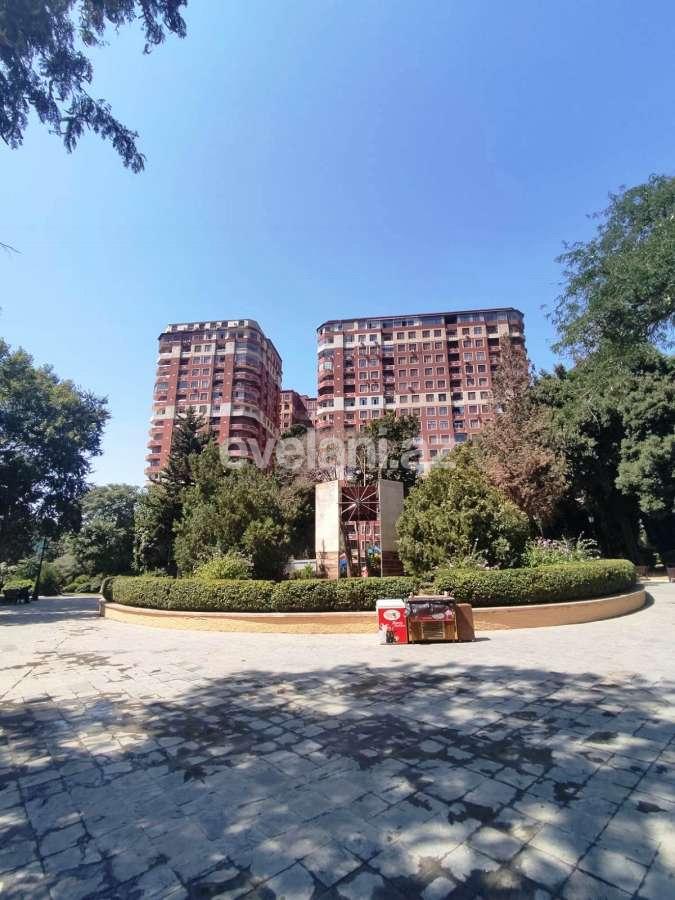 Satılır, yeni tikili, 4 otaqlı, 202 m², Bakı, Nəsimi r, 28 may m.