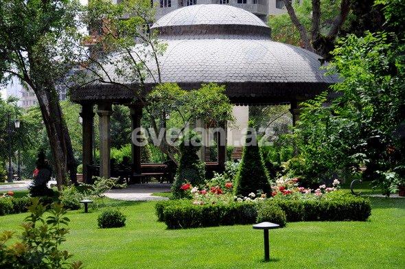 Satılır, yeni tikili, 4 otaqlı, 202 m², Bakı, Nəsimi r, 28 may m.