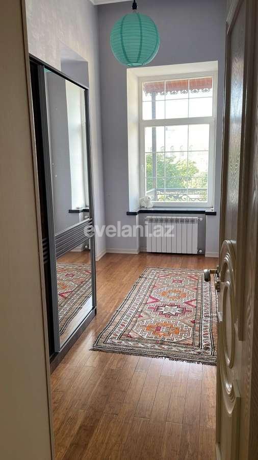 Kirayə verilir, köhnə tikili, 3 otaqlı, 100 m², Bakı, Səbail r, İçəri Şəhər m.