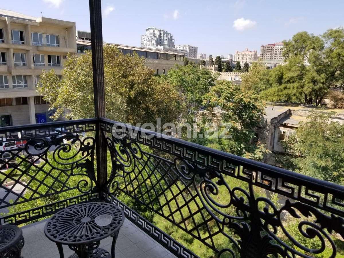 Kirayə verilir, köhnə tikili, 3 otaqlı, 100 m², Bakı, Səbail r, İçəri Şəhər m.