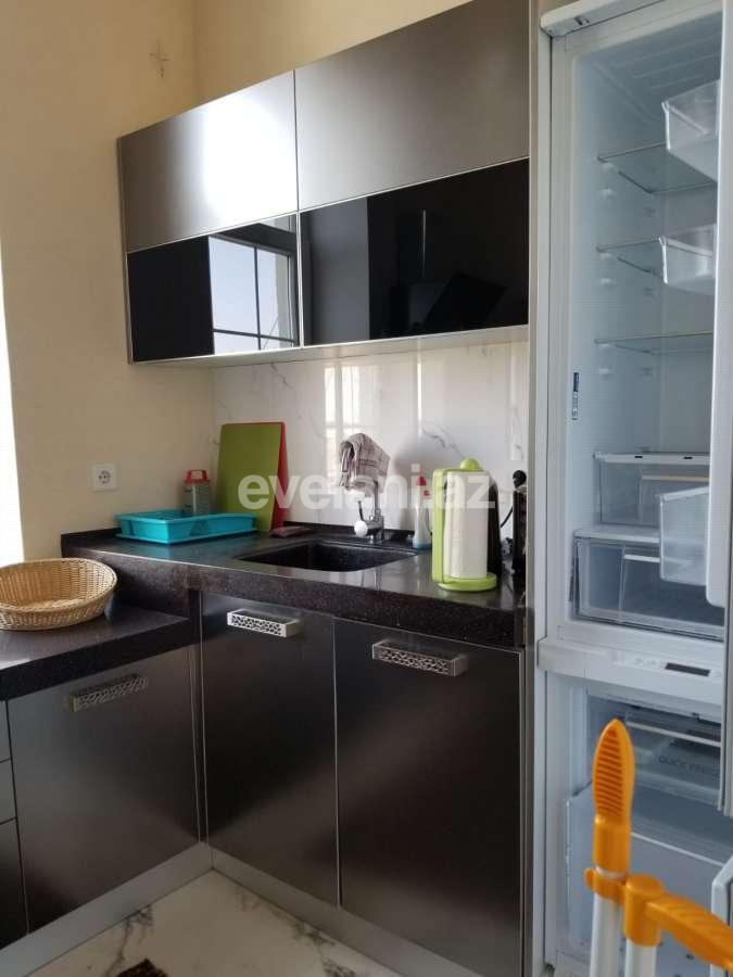 Kirayə verilir, köhnə tikili, 3 otaqlı, 100 m², Bakı, Səbail r, İçəri Şəhər m.