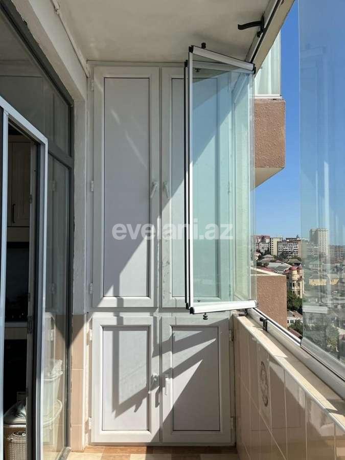 Satılır, yeni tikili, 2 otaqlı, 65 m², Bakı, Binəqədi r, 8-ci mikrorayon q, Azadlıq prospekti m.