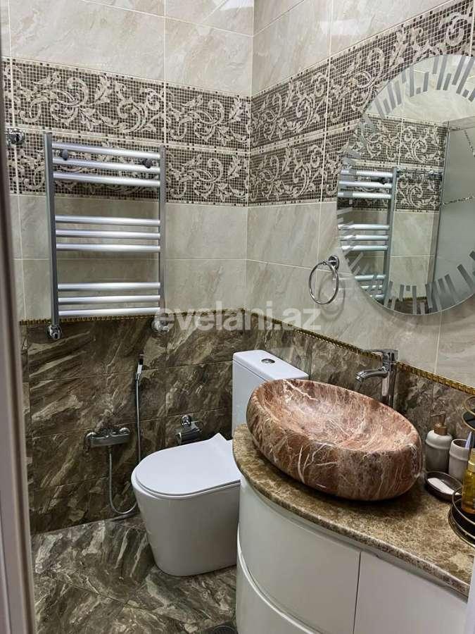 Satılır, yeni tikili, 2 otaqlı, 65 m², Bakı, Binəqədi r, 8-ci mikrorayon q, Azadlıq prospekti m.