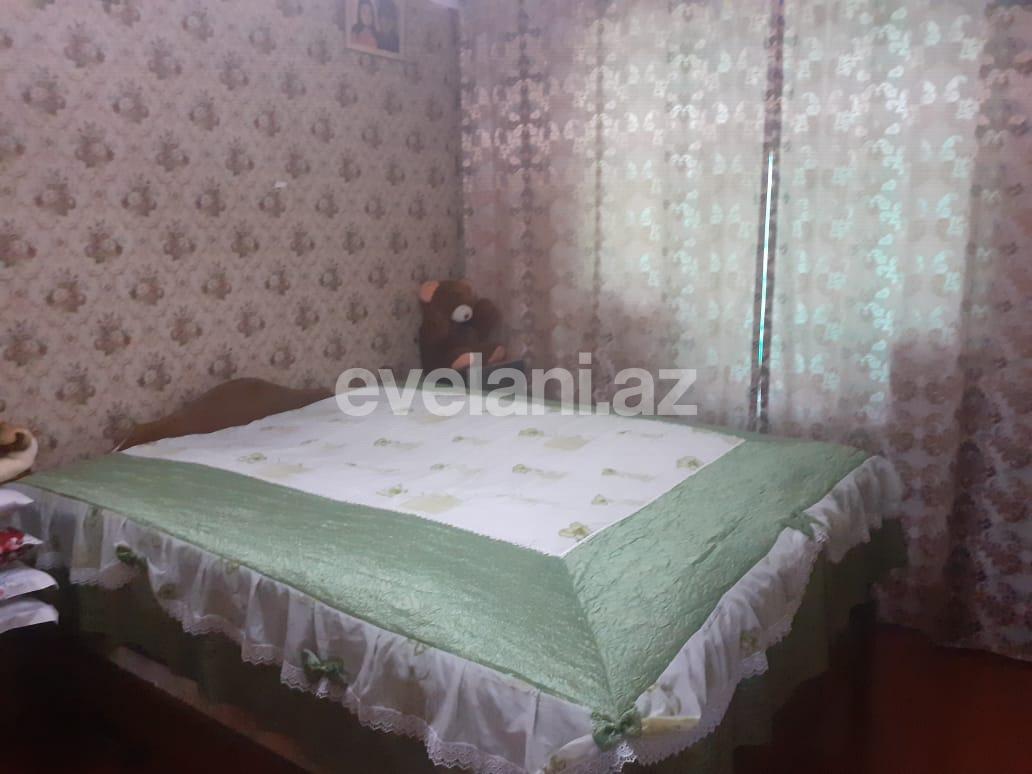 Satılır, köhnə tikili, 3 otaqlı, 70 m², Bakı, Suraxanı r, Qaraçuxur q, Neftçilər m.