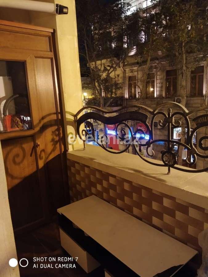 Satılır, köhnə tikili, 2 otaqlı, 90 m², Bakı, Səbail r, Sahil m.