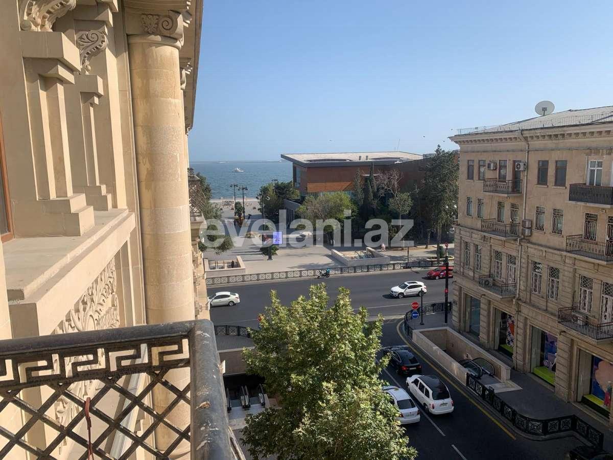 Kirayə verilir, köhnə tikili, 3 otaqlı, 139.98 m², Bakı, Səbail r, Sahil m.